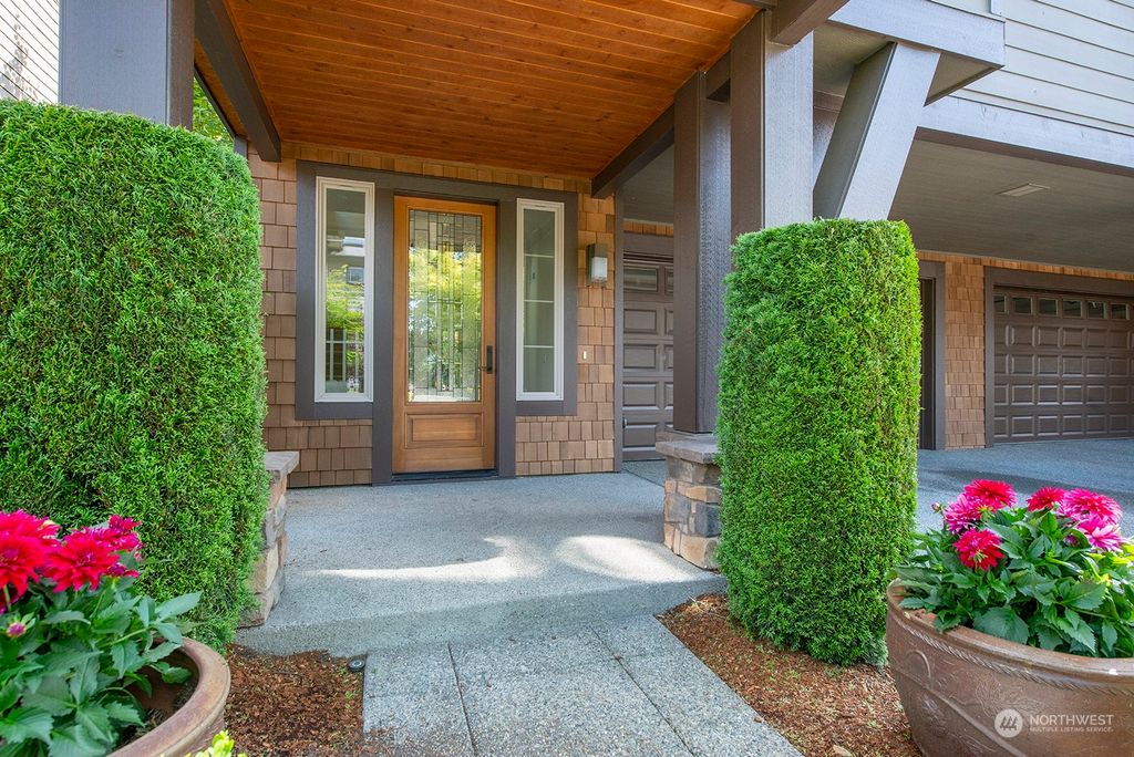 Photo of 1229 N 42nd Place, Renton, WA 98056 (MLS # 2047742)