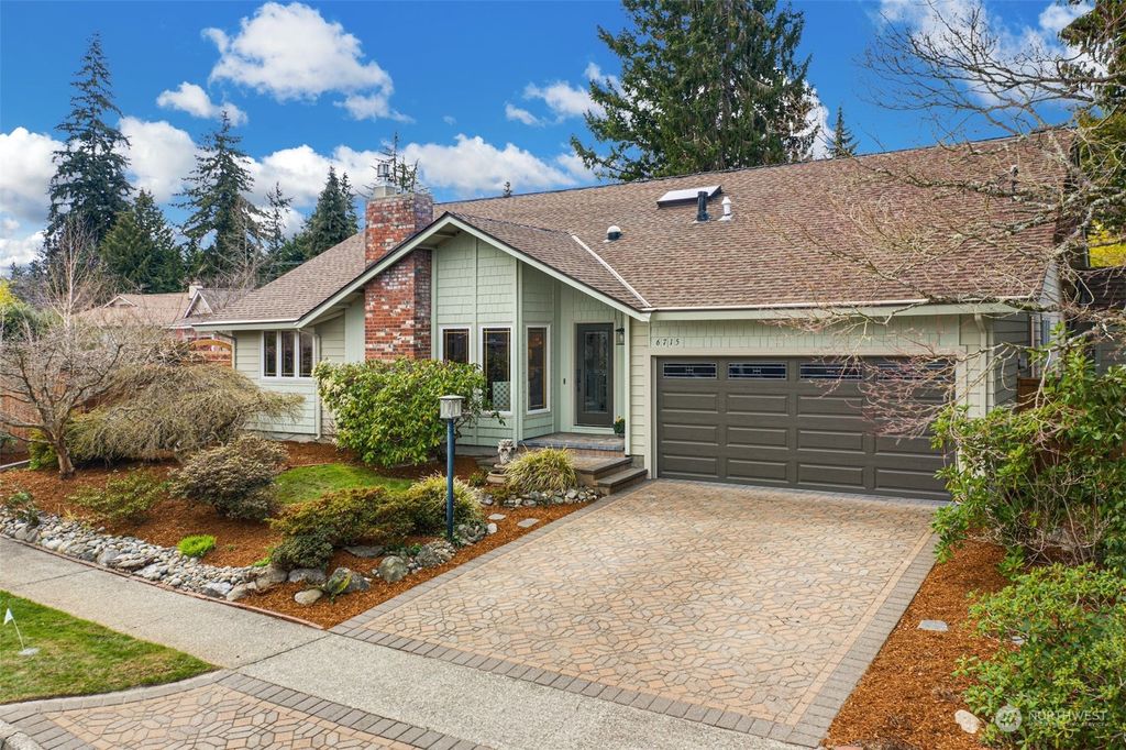Photo of 6715 123rd Place SE, Bellevue, WA 98006 (MLS # 2050637)