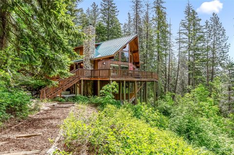 Photo of 16761 Lakeview Drive, Leavenworth, WA 98826 (MLS # 2528238)