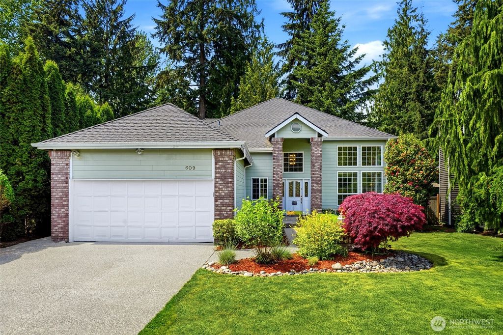 Photo of 609 108th Place SE, Everett, WA 98208 (MLS # 2521951)