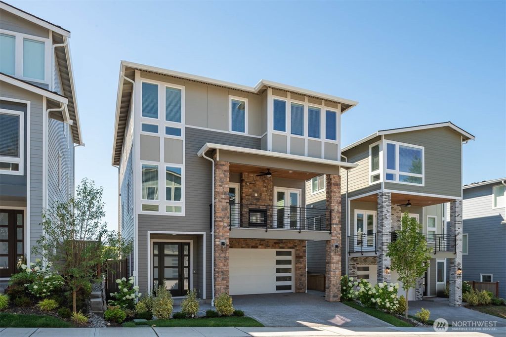 Photo of 7570 S 129th Place, Seattle, WA 98178 (MLS # 2424184)