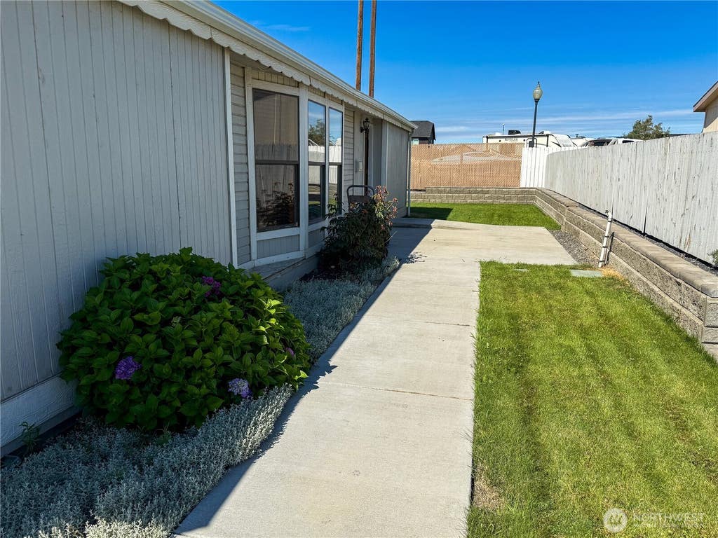 Photo of 1701 E Burr Avenue #35, Moses Lake, WA 98837 (MLS # 2562240)