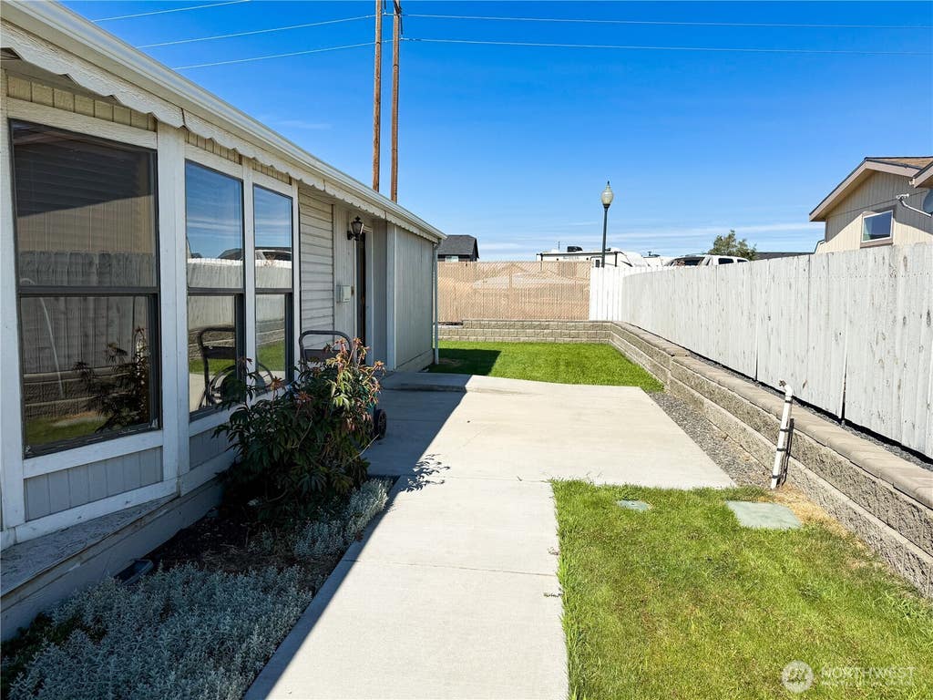 Photo of 1701 E Burr Avenue #35, Moses Lake, WA 98837 (MLS # 2562240)