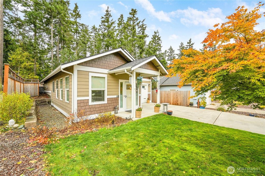 Photo of 2233 E Rosecrans Court, Port Townsend, WA 98368 (MLS # 2505889)