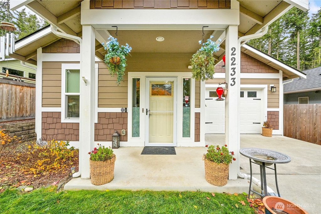 Photo of 2233 E Rosecrans Court, Port Townsend, WA 98368 (MLS # 2505889)