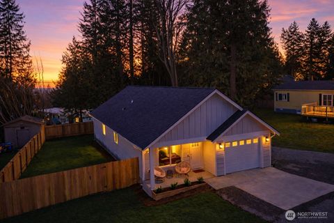 Photo of 3655 Galiano Dr Dr, Ferndale, WA 98248 (MLS # 2503622)