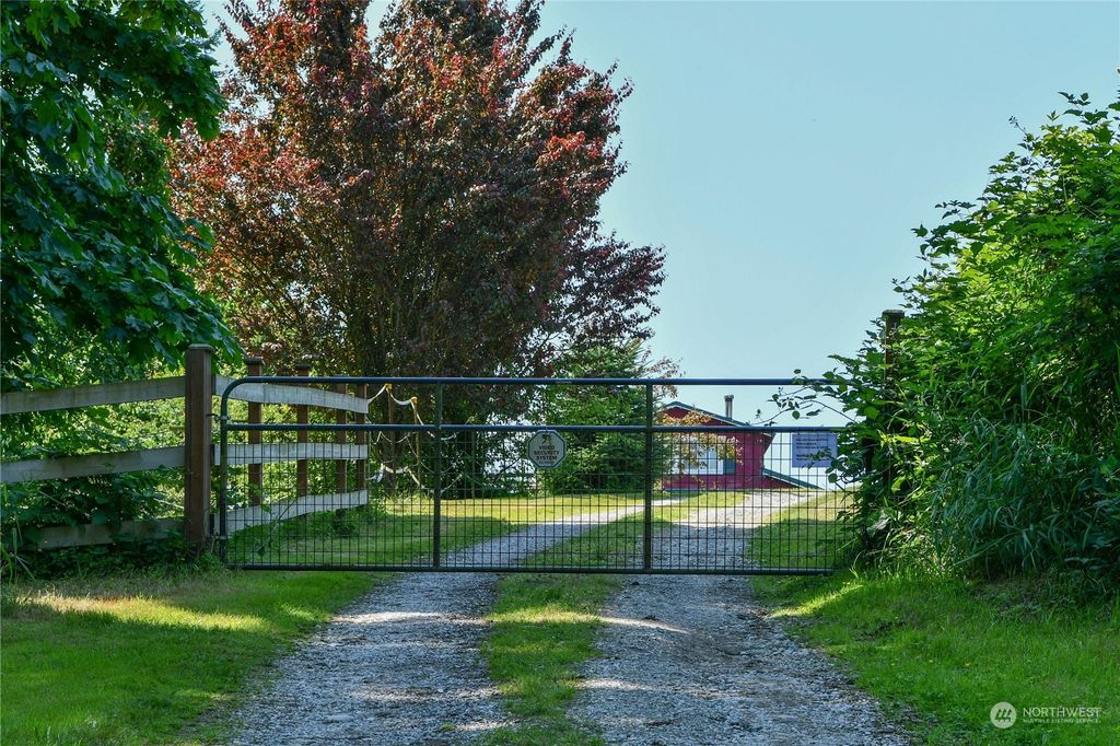 Photo of 14120 89th Avenue SE, Snohomish, WA 98296 (MLS # 2127324)