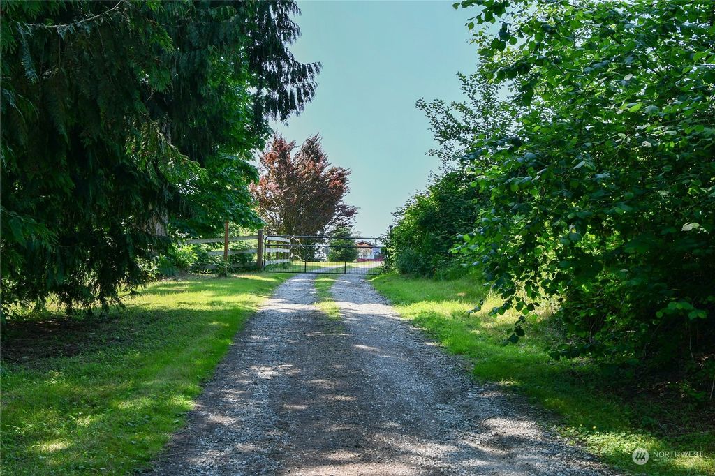 Photo of 14120 89th Avenue SE, Snohomish, WA 98296 (MLS # 2127324)