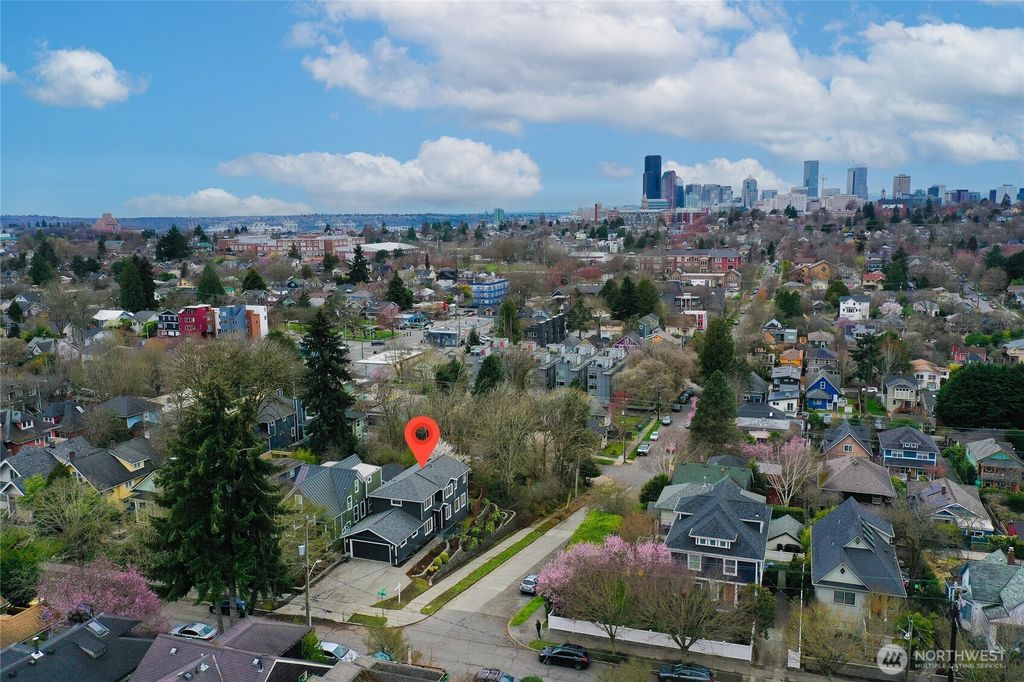 Photo of 729 30th Avenue, Seattle, WA 98122 (MLS # 2357572)