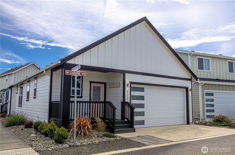 Photo of 422 Lupine Lane SW, Ocean Shores, WA 98569 (MLS # 2420810)