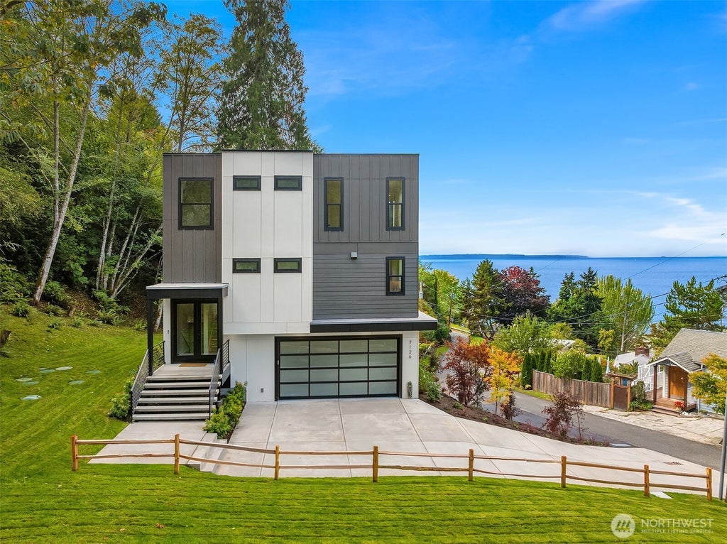 Photo of 7126 Picnic Place, Edmonds, WA 98026 (MLS # 2581565)
