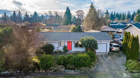 Photo of 2012 E Belair Drive, Mount Vernon, WA 98273 (MLS # 2463706)
