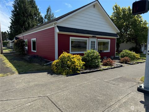 A home in Hoquiam