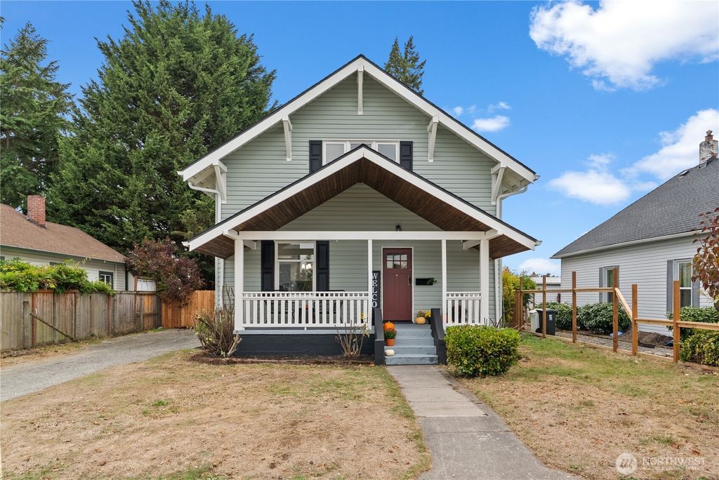 Photo of 6206 S Warner Street, Tacoma, WA 98409 (MLS # 2448436)