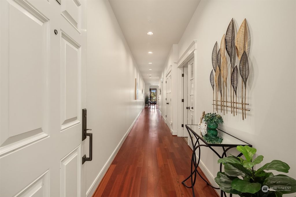 Photo of 2920 Eastlake Avenue E #306, Seattle, WA 98102 (MLS # 2218802)