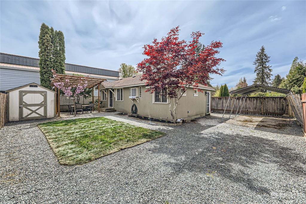 Photo of 110 N Alder Avenue, Granite Falls, WA 98252 (MLS # 2228874)