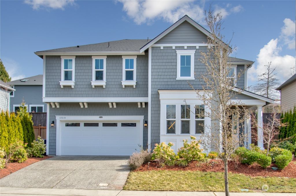 Photo of 12510 79th Avenue NE, Kirkland, WA 98034 (MLS # 2045258)