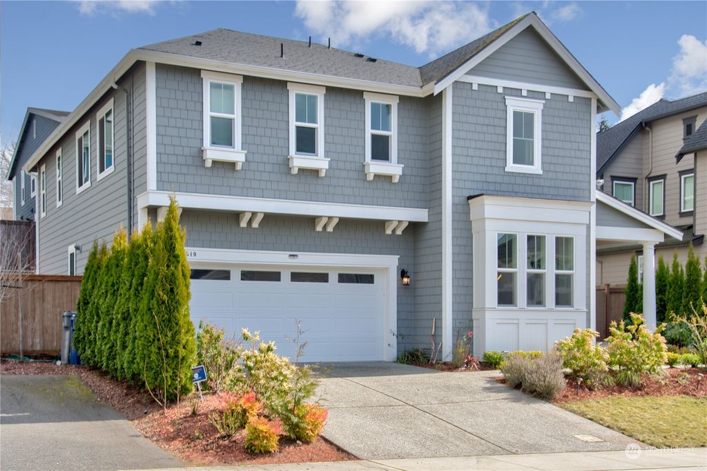 Photo of 12510 79th Avenue NE, Kirkland, WA 98034 (MLS # 2045258)