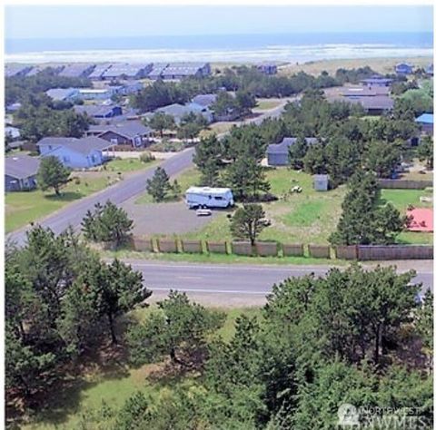 Photo of 813 340th Place, Ocean Park, WA 98640 (MLS # 2446558)