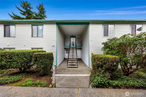 Photo of 1730 318th Place #39D, Federal Way, WA 98023 (MLS # 2481547)
