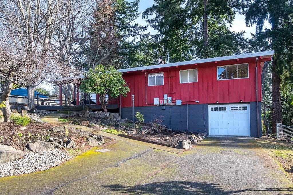 Photo of 19812 4th Avenue S, Des Moines, WA 98148 (MLS # 2042900)