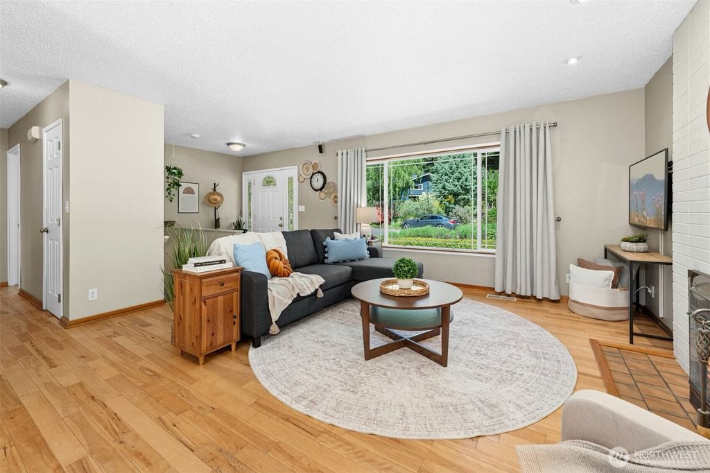 Photo of 711 Eagle Cliff Rd RD NE, Bainbridge Island, WA 98110 (MLS # 2517103)