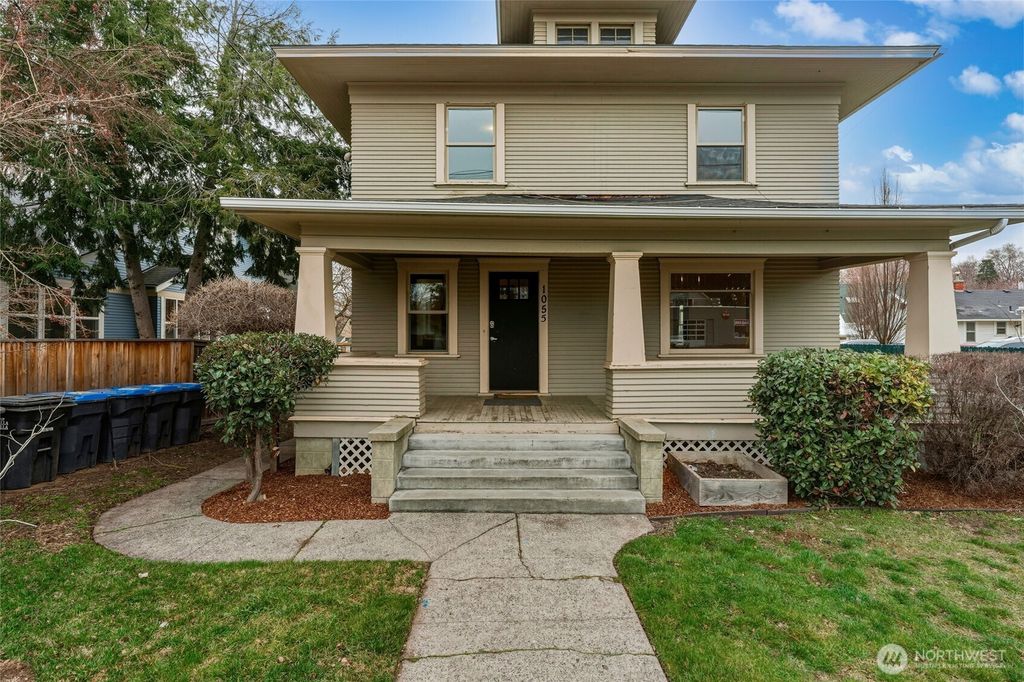 Photo of 1055 E E ISAACS Avenue E, Walla Walla, WA 99362 (MLS # 2477137)