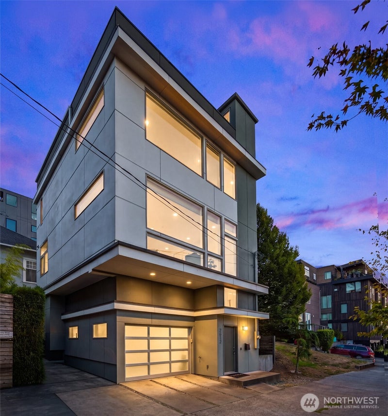 2612 E Denny Way
