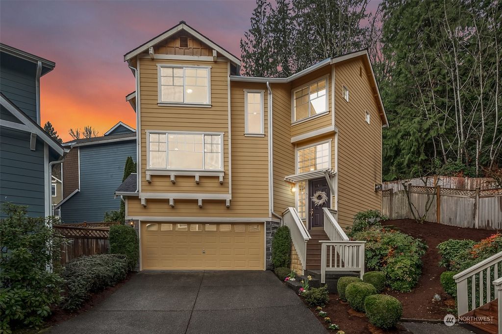 Photo of 51 Sunset Court NW, Issaquah, WA 98027 (MLS # 2202559)