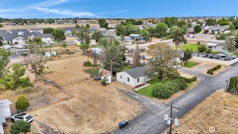 1212 W Concord Avenue