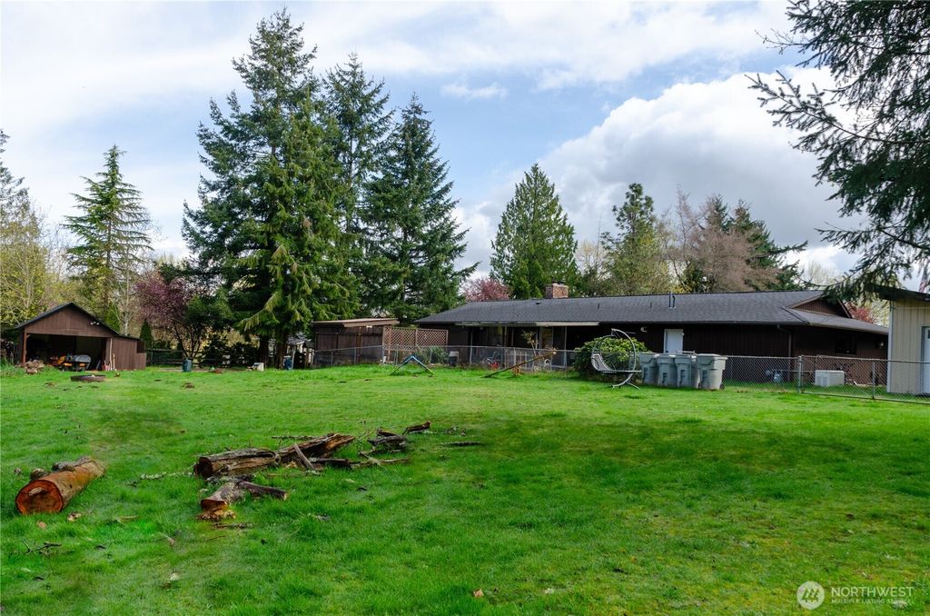 Photo of 17655 122nd Place Pl SE, Renton, WA 98058 (MLS # 2355893)