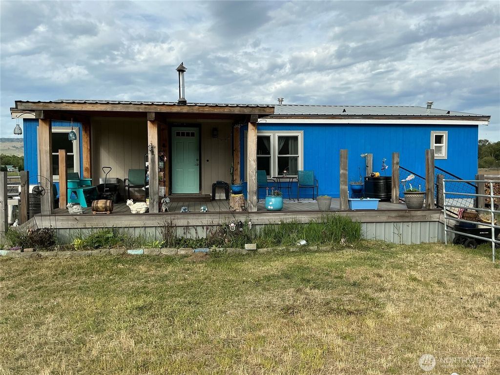 Photo of 12290 Washington Highway 10, Ellensburg, WA 98926 (MLS # 2521523)