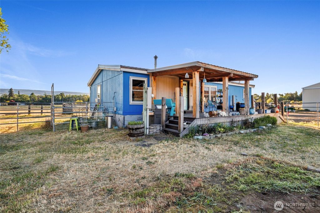 Photo of 12290 Washington Highway 10, Ellensburg, WA 98926 (MLS # 2521523)