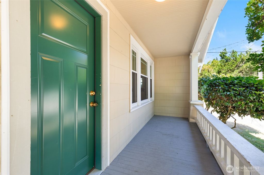 Photo of 307 W Dravus Street, Seattle, WA 98119 (MLS # 2410605)