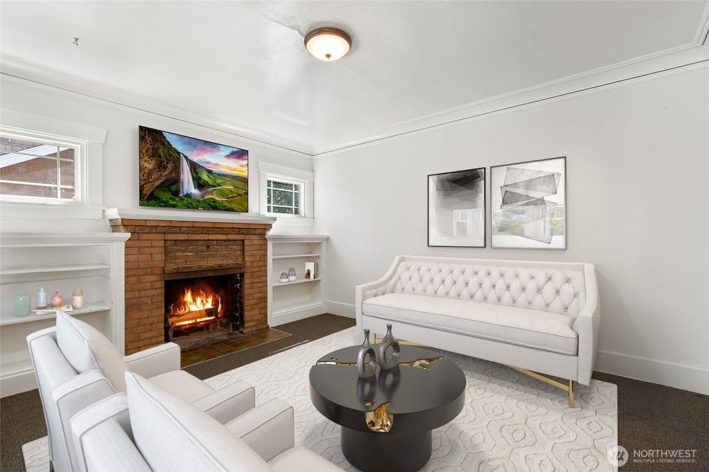 Photo of 307 W Dravus Street, Seattle, WA 98119 (MLS # 2410605)