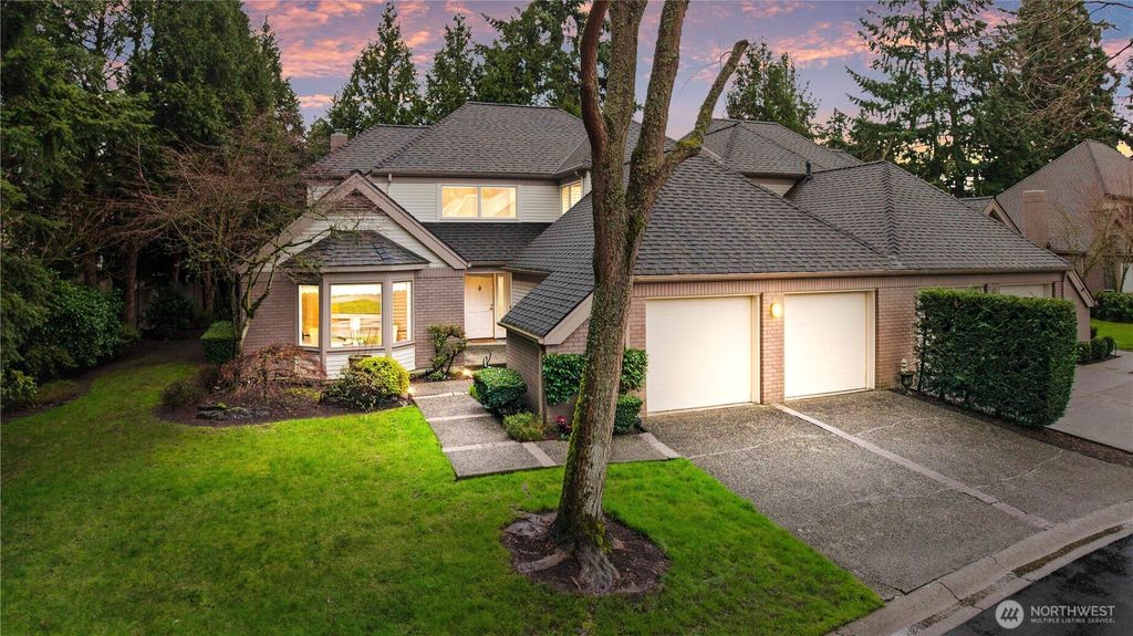 Photo of 1726 Bellevue Way NE, Bellevue, WA 98004 (MLS # 2480181)