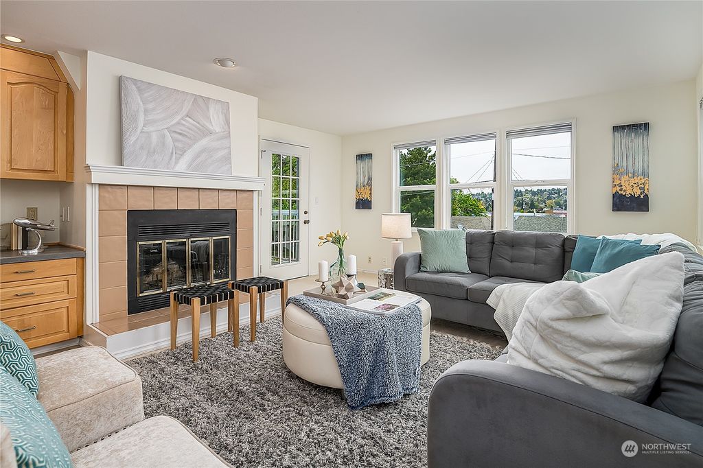 Photo of 965 W Nickerson Street #14, Seattle, WA 98119 (MLS # 2239173)