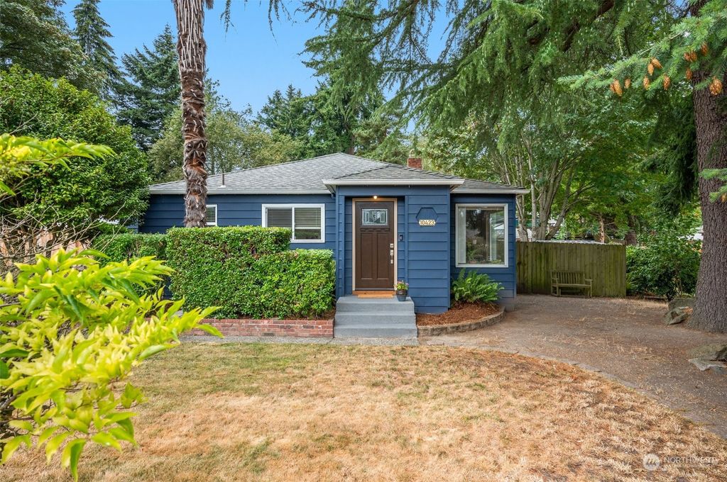 Photo of 10423 2nd Avenue S, Seattle, WA 98168 (MLS # 2280884)