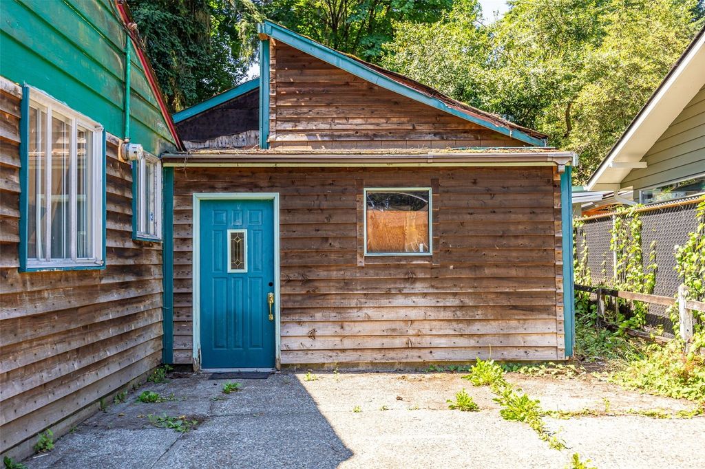 Photo of 18711 30th Avenue NE, Lake Forest Park, WA 98155 (MLS # 2136561)