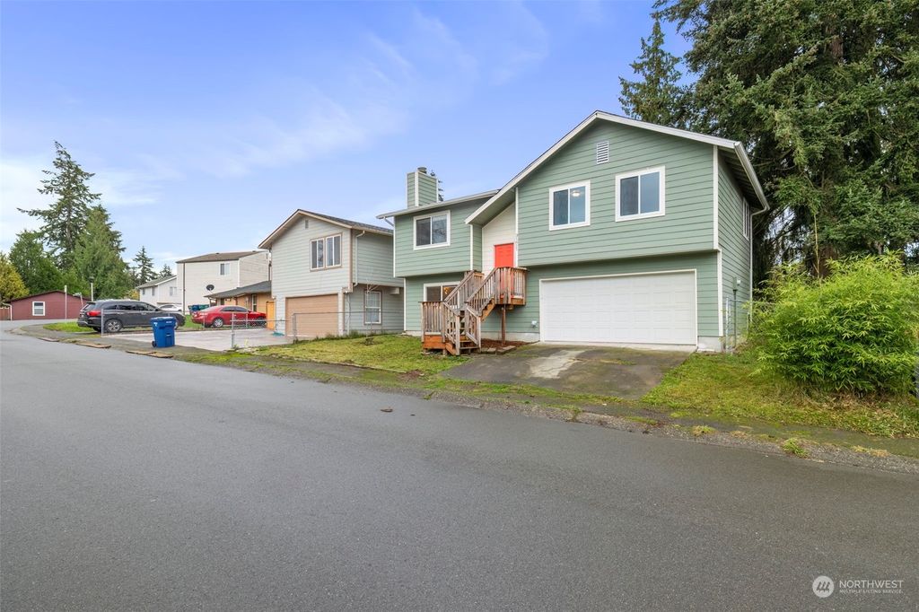 Photo of 31611 119th Place SE, Auburn, WA 98092 (MLS # 2313957)
