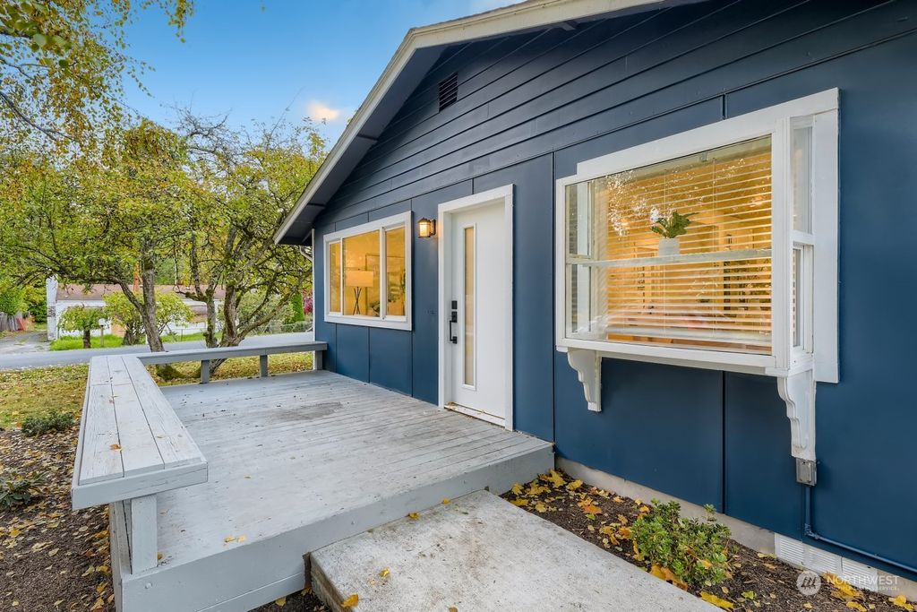 Photo of 1717 NE 192nd Street, Shoreline, WA 98155 (MLS # 2015796)