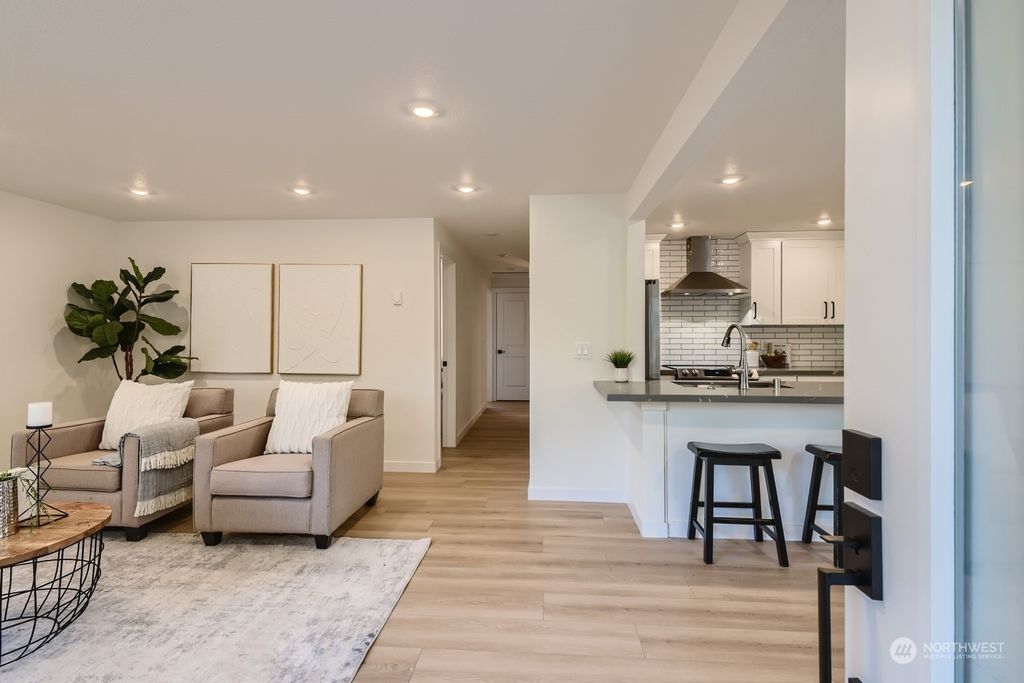 Photo of 1717 NE 192nd Street, Shoreline, WA 98155 (MLS # 2015796)