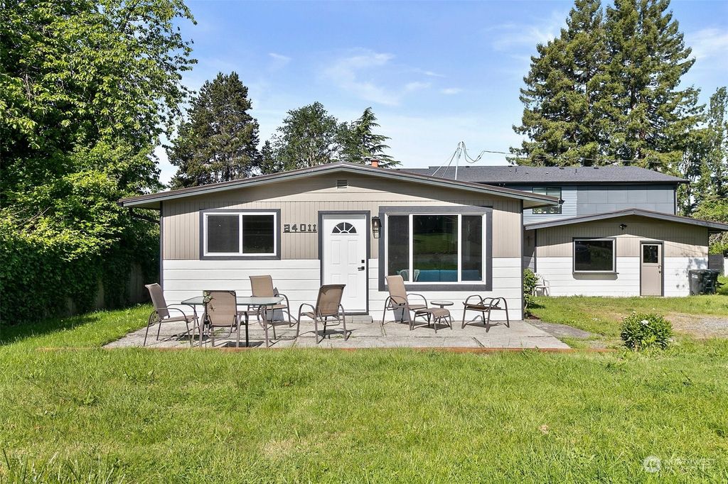 Photo of 24011 11th Place S, Des Moines, WA 98198 (MLS # 2245498)