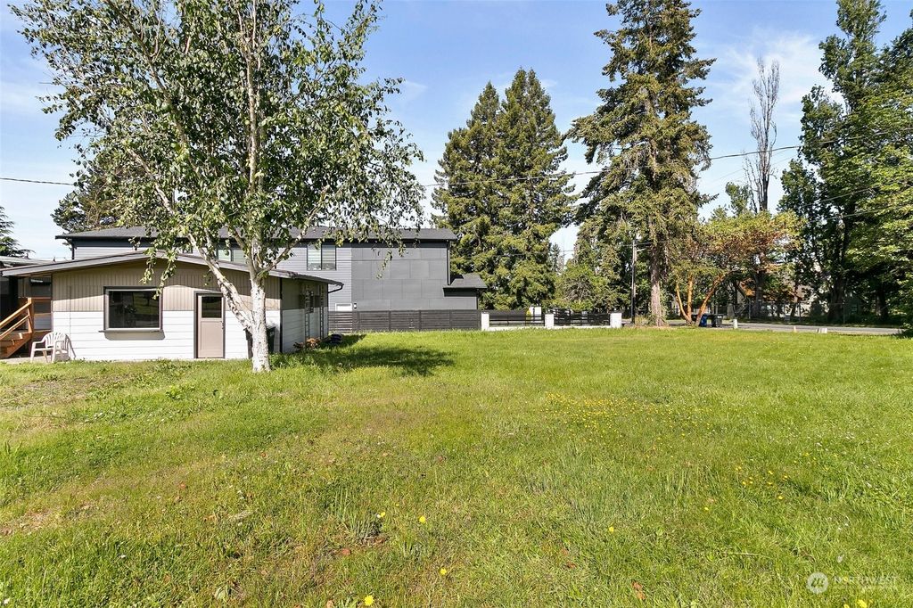 Photo of 24011 11th Place S, Des Moines, WA 98198 (MLS # 2245498)