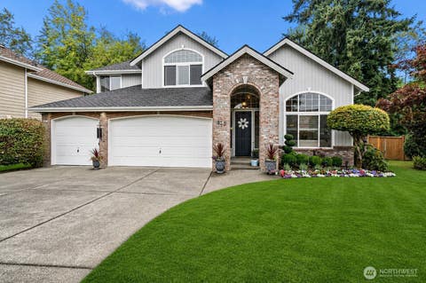 Photo of 835 SW 355th Court, Federal Way, WA 98023 (MLS # 2567178)