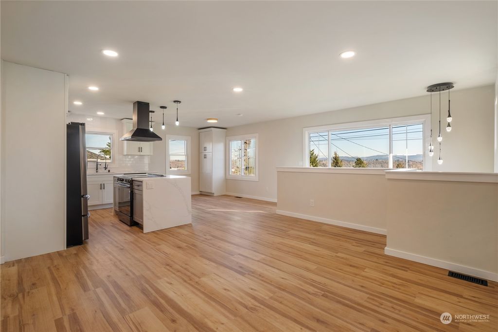 Photo of 10641 20th Avenue S, Seattle, WA 98168 (MLS # 2327045)