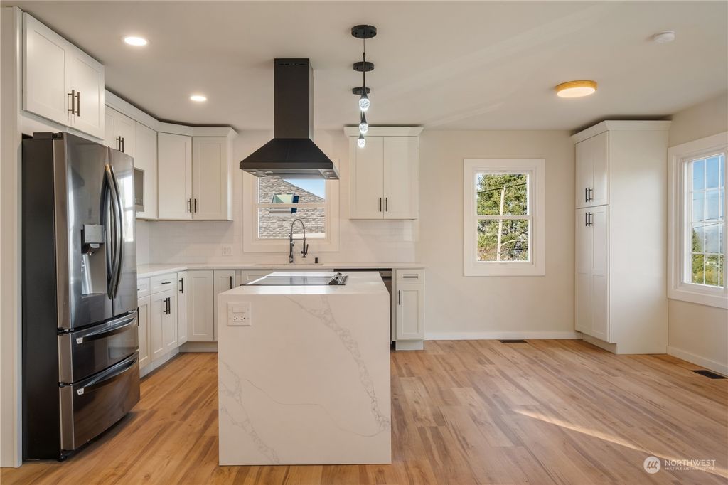 Photo of 10641 20th Avenue S, Seattle, WA 98168 (MLS # 2327045)