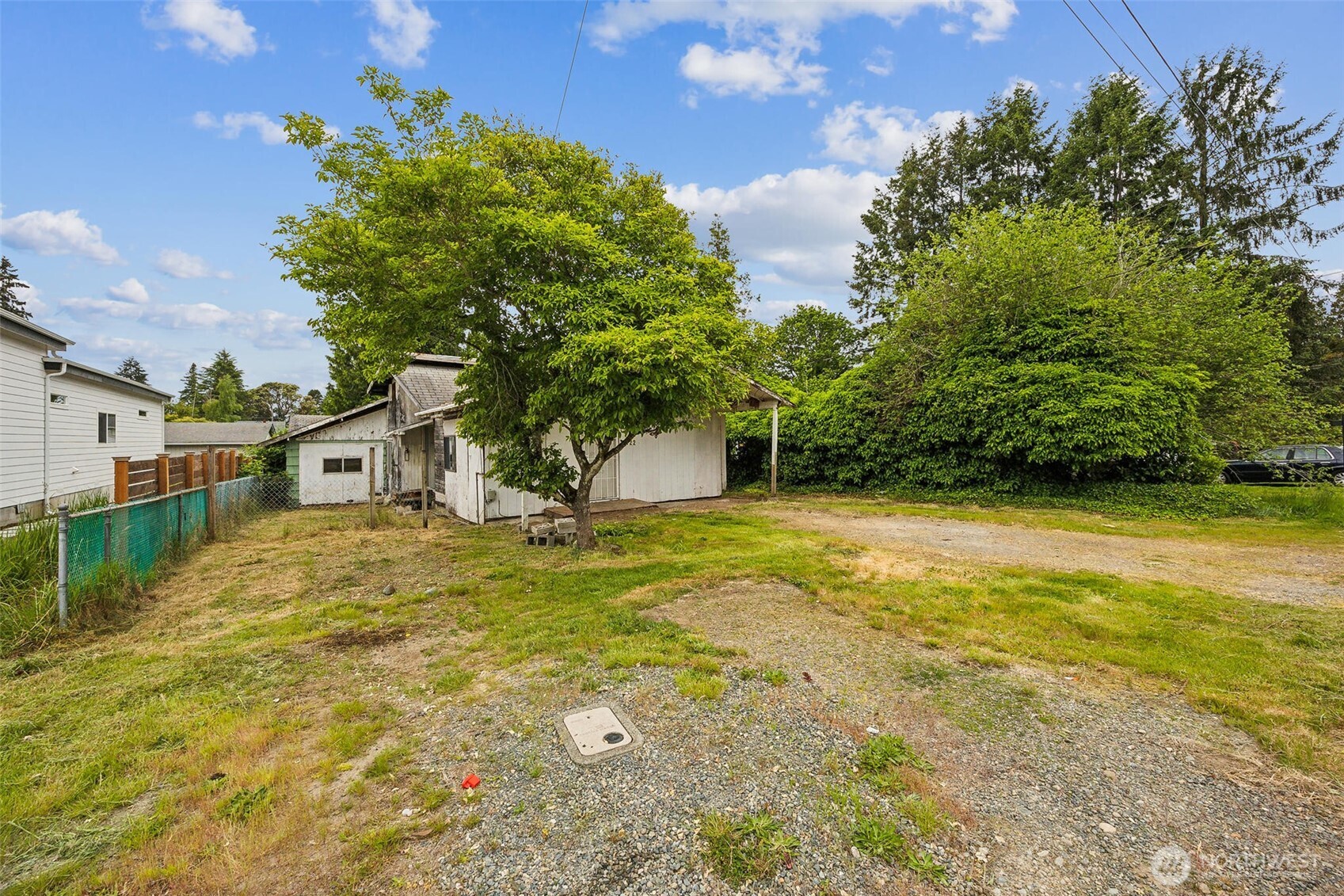 3122 Oas Drive W