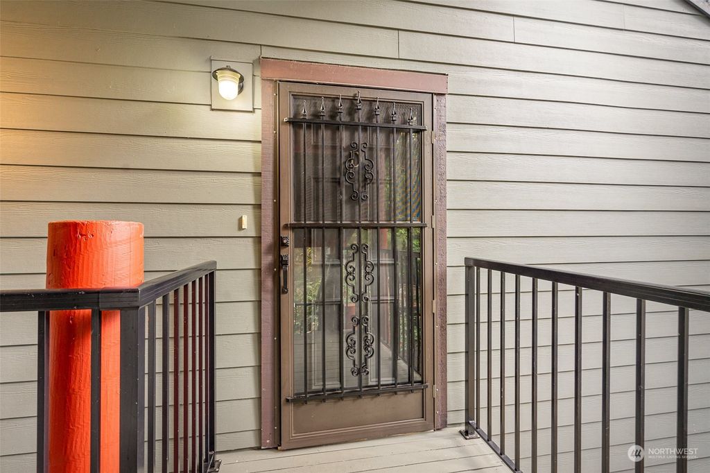 Photo of 14416 NE 30th Place #28D, Bellevue, WA 98007 (MLS # 2180583)