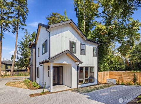 Photo of 9012 124th Lane NE, Kirkland, WA 98033 (MLS # 2574295)